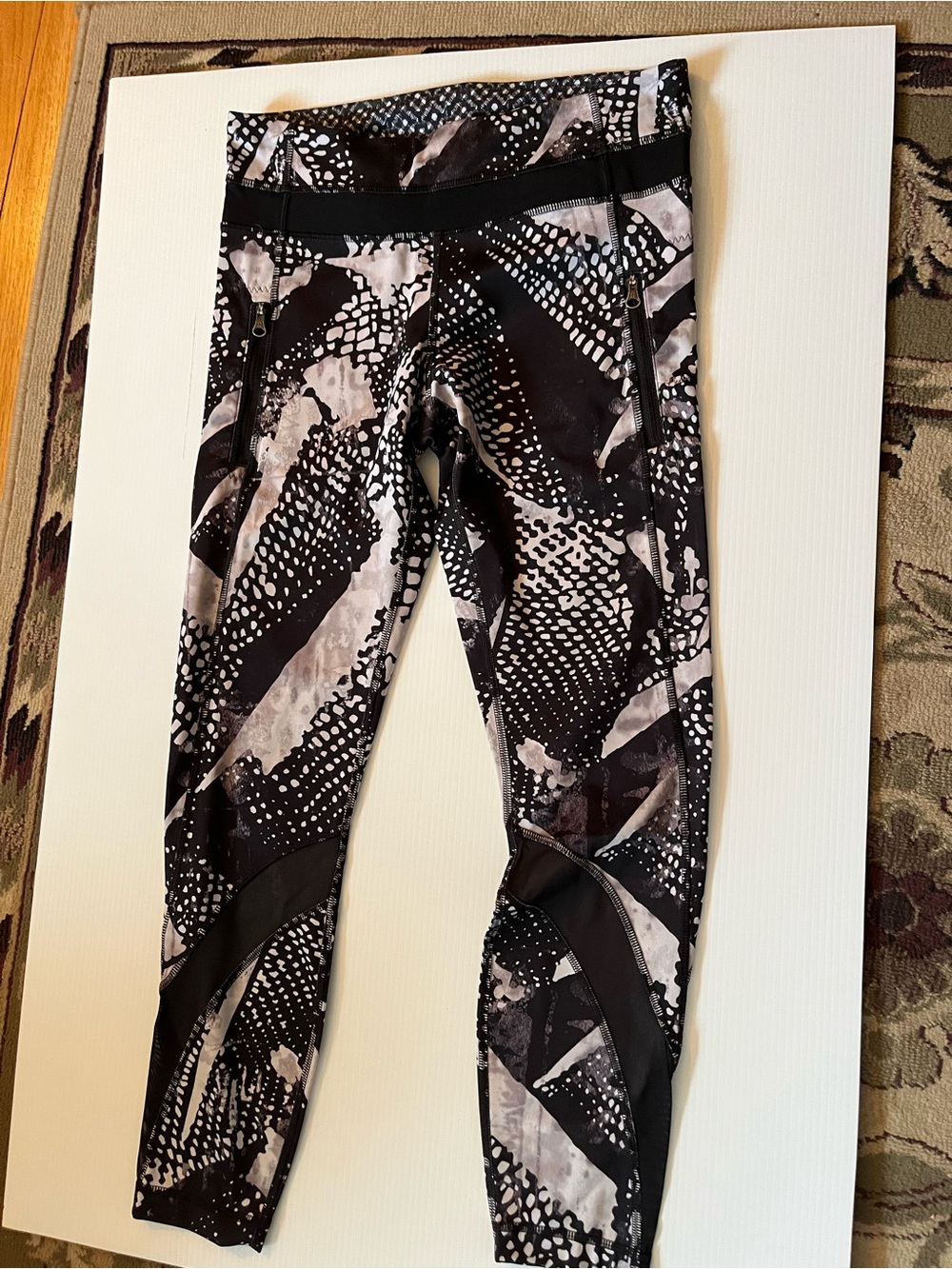 lululemon athletica Black and Gray Patterned Leggings